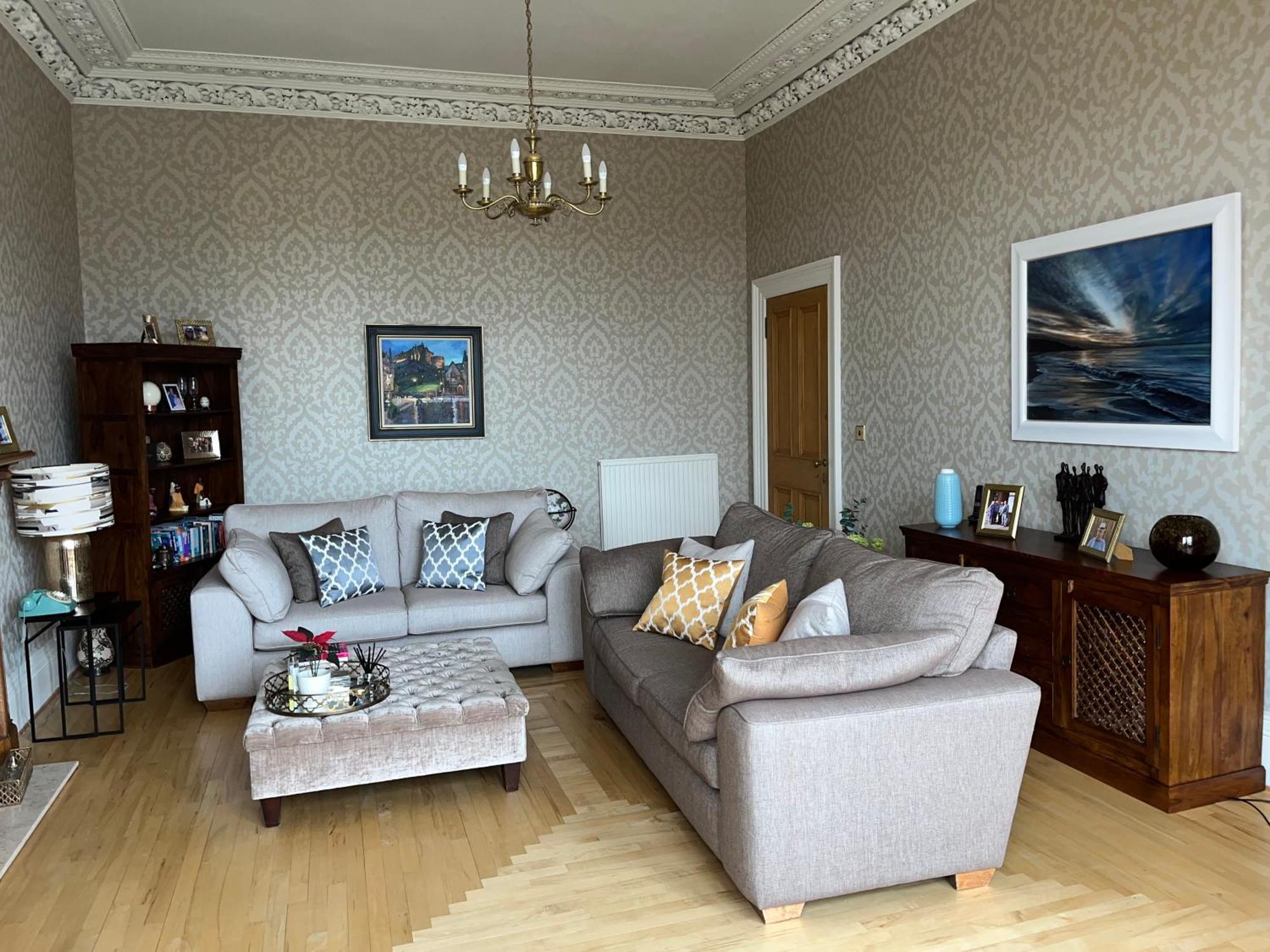 Quiet In Vibrant Bruntsfield With Private Parking *