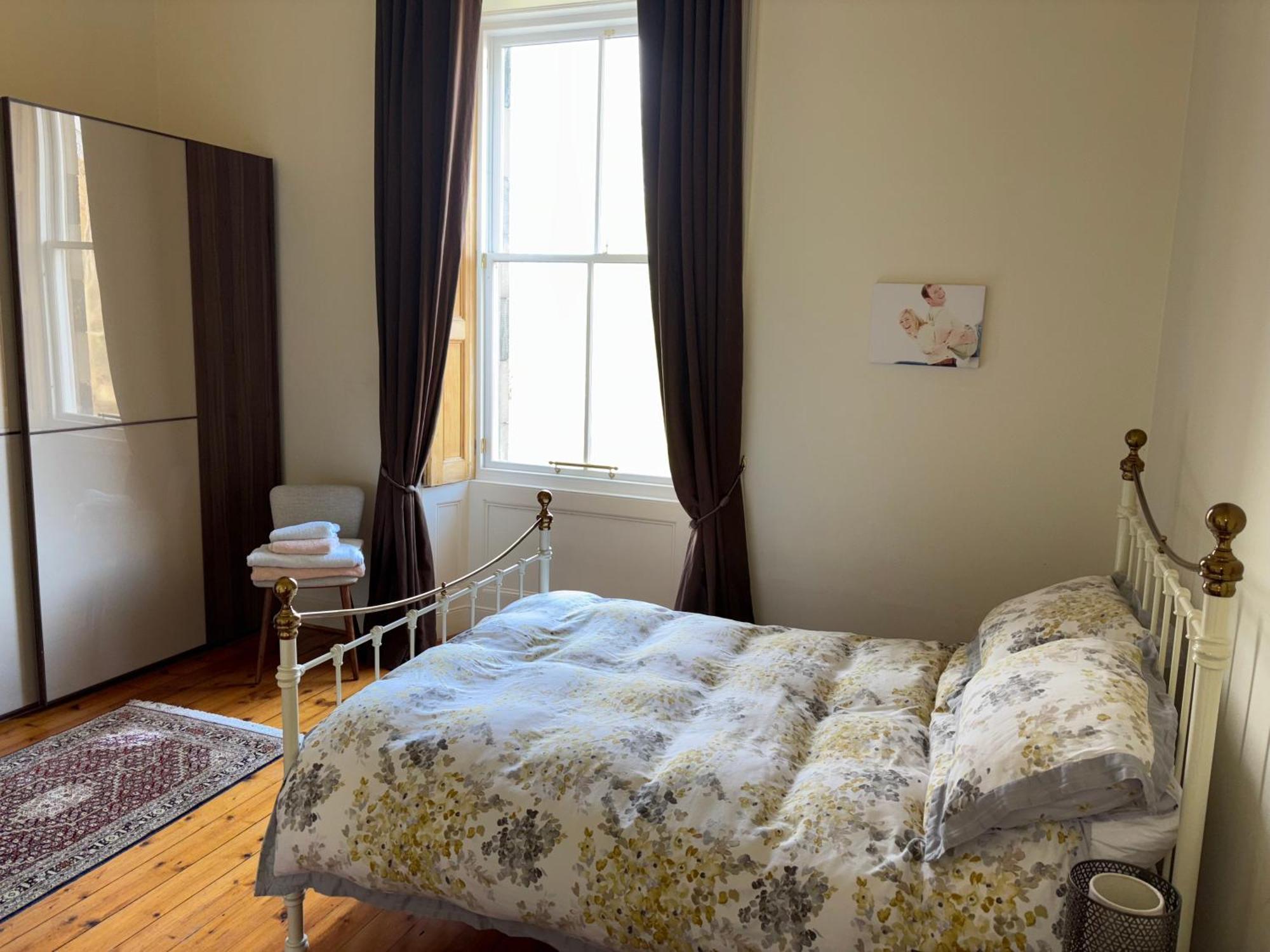 Quiet In Vibrant Bruntsfield With Private Parking Edinburgh