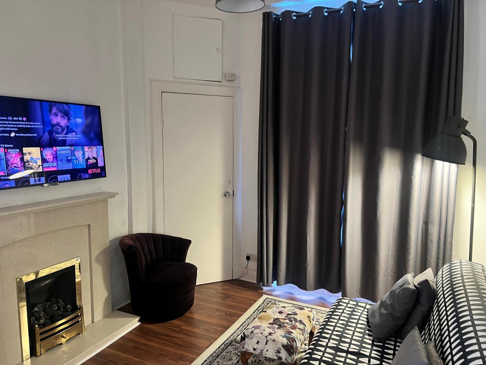 Royal Apartment *