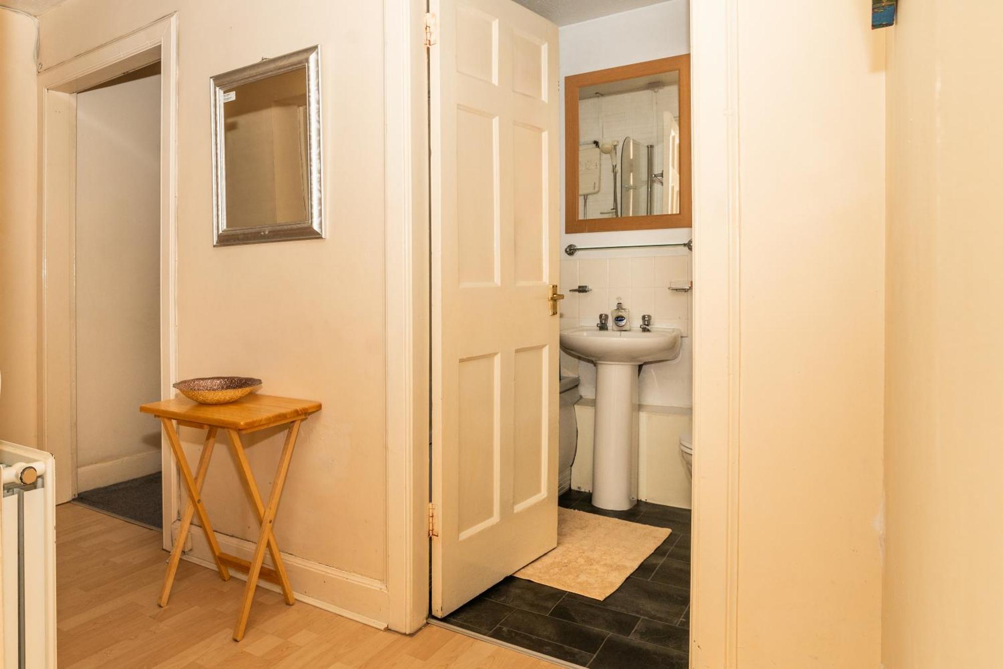 Apartment Charming 2bd Flat 10 Minutes To Castle
