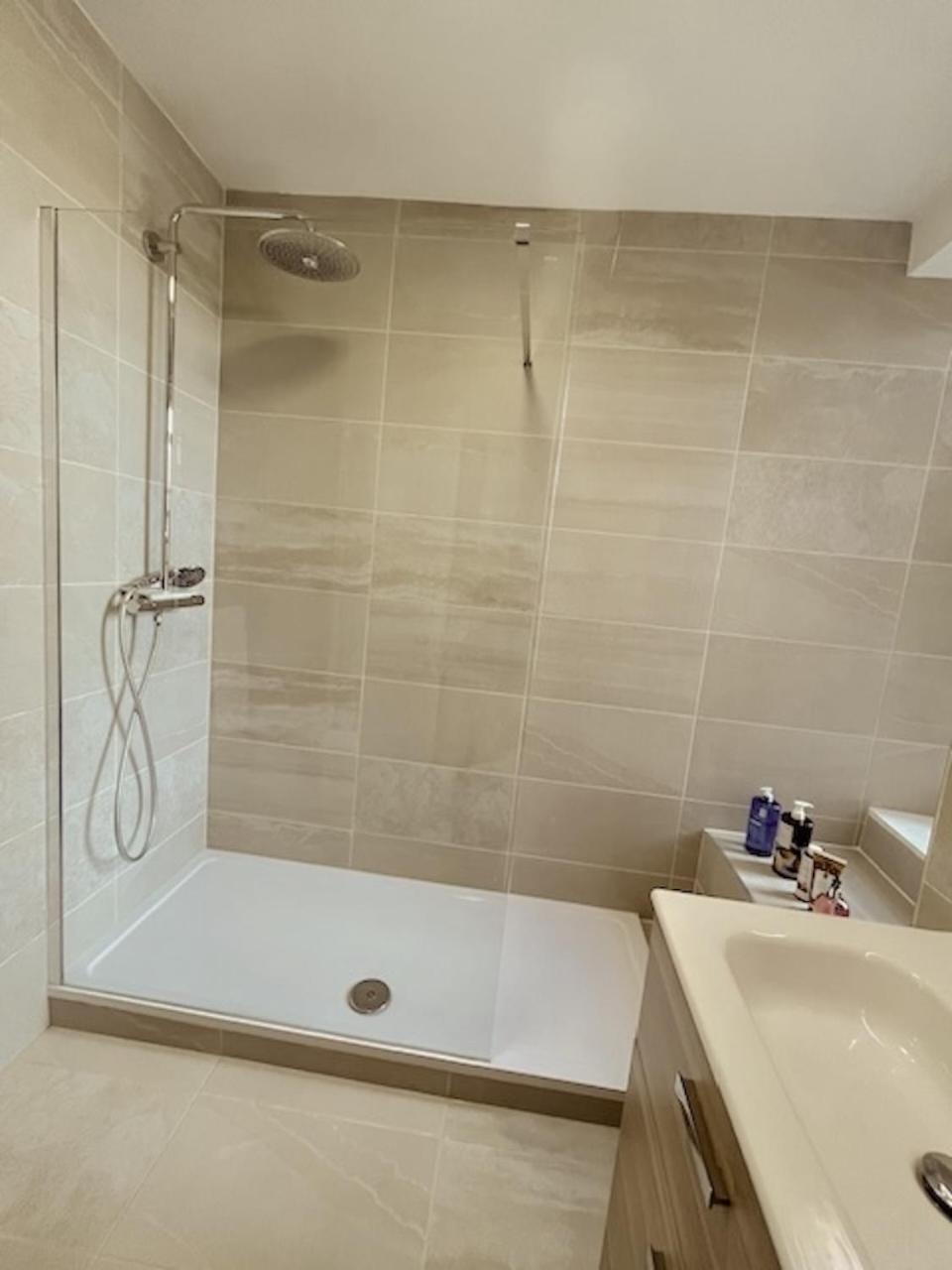 New Royal Mile Quiet Spacious And Comfortable Flat With Large Balcony And Great Views Floor No Lift
