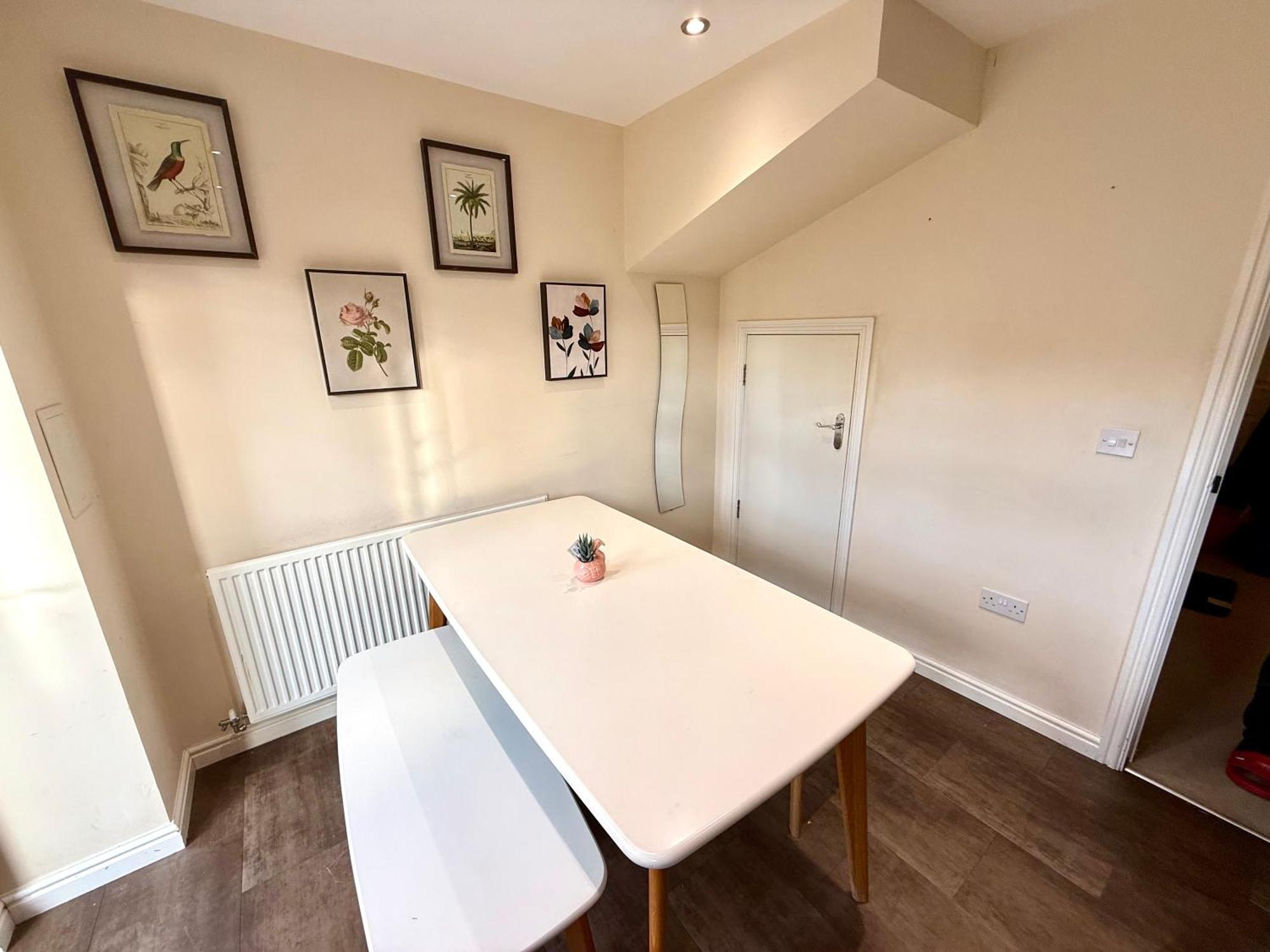 Torwood Townhouse - Free Parking And Contractor Friendly Edinburgh