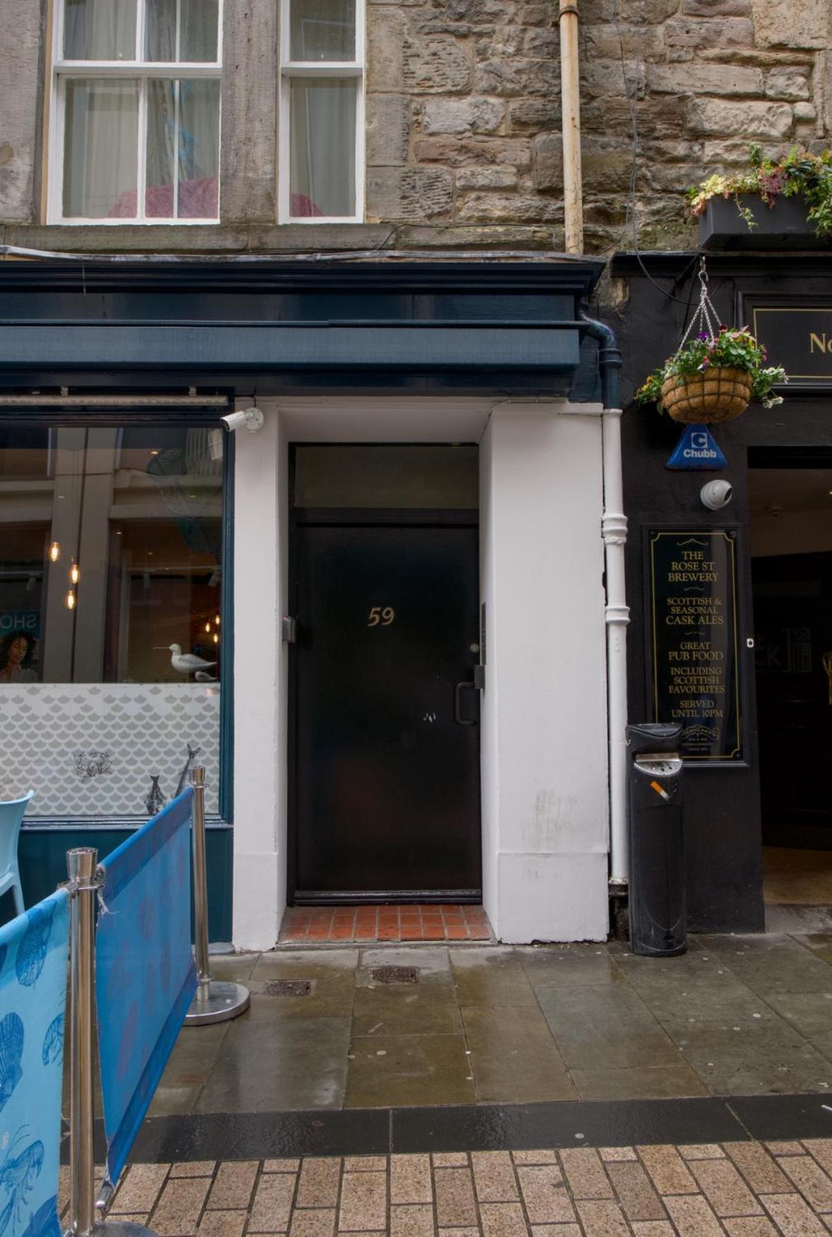 Rose Street Flat Apartment Edinburgh