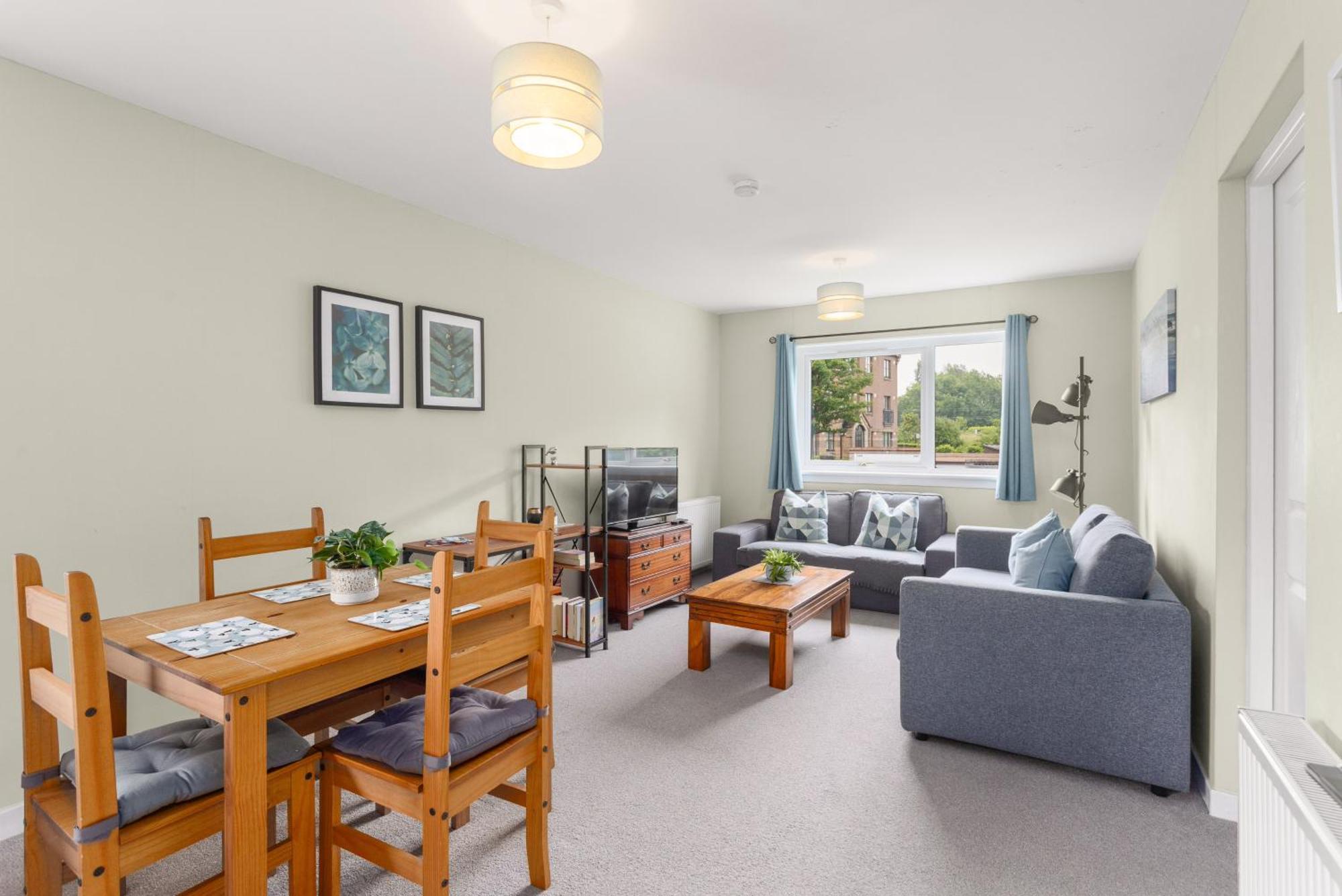 Modern Flat Near Murrayfield Stadium, Sleeps 4 Apartment