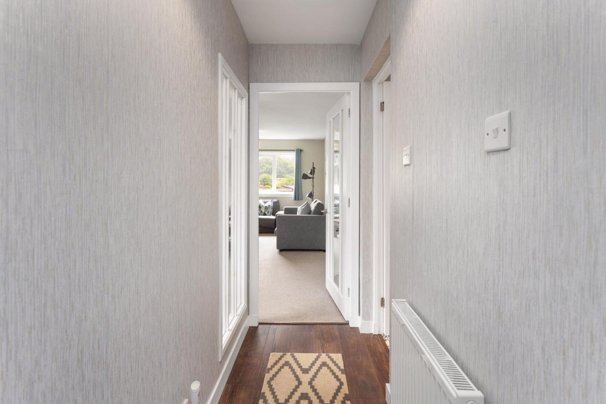 Modern Flat Near Murrayfield Stadium, Sleeps 4 Apartment