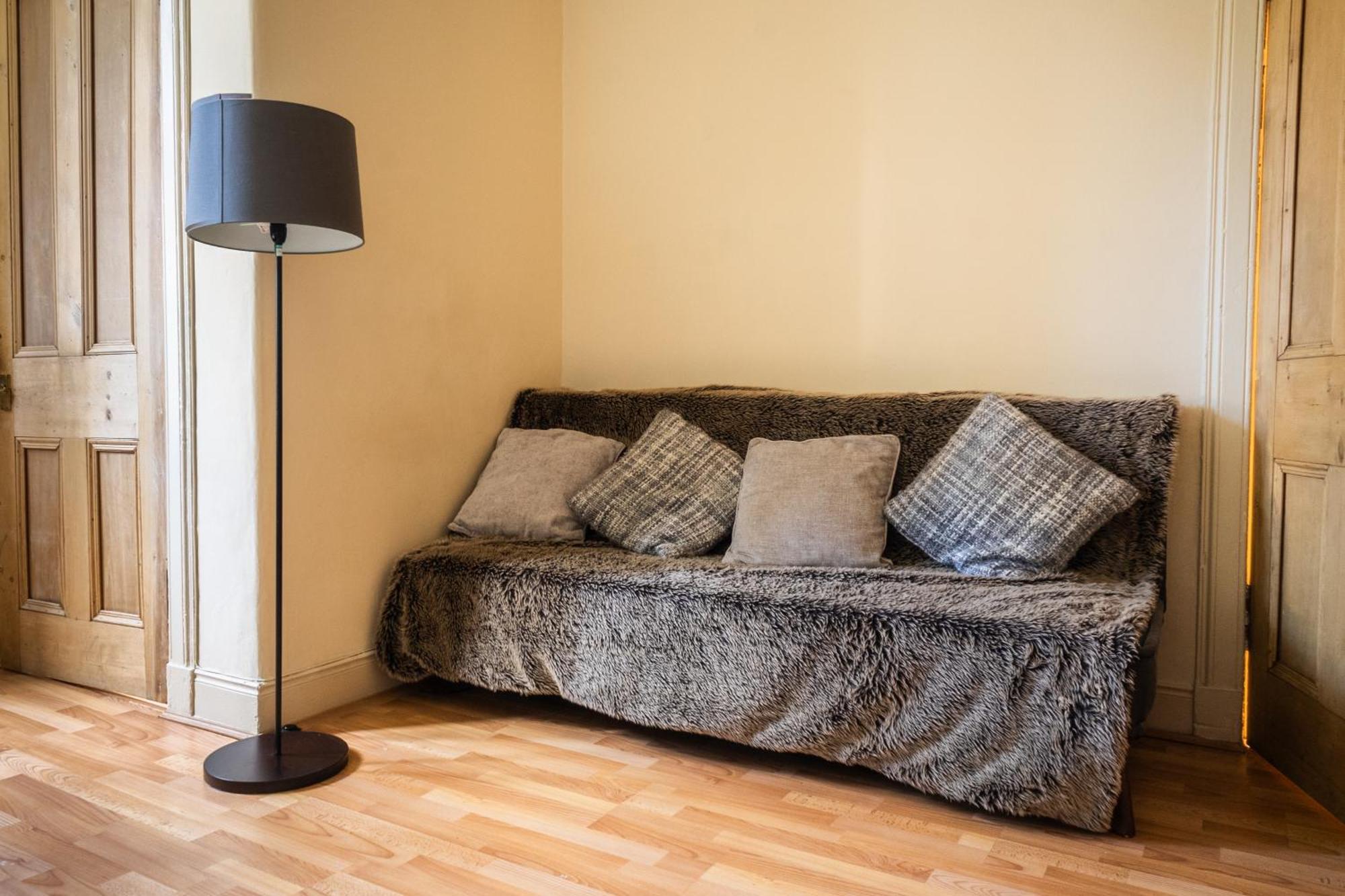 Cosy And Modern In * Edinburgh