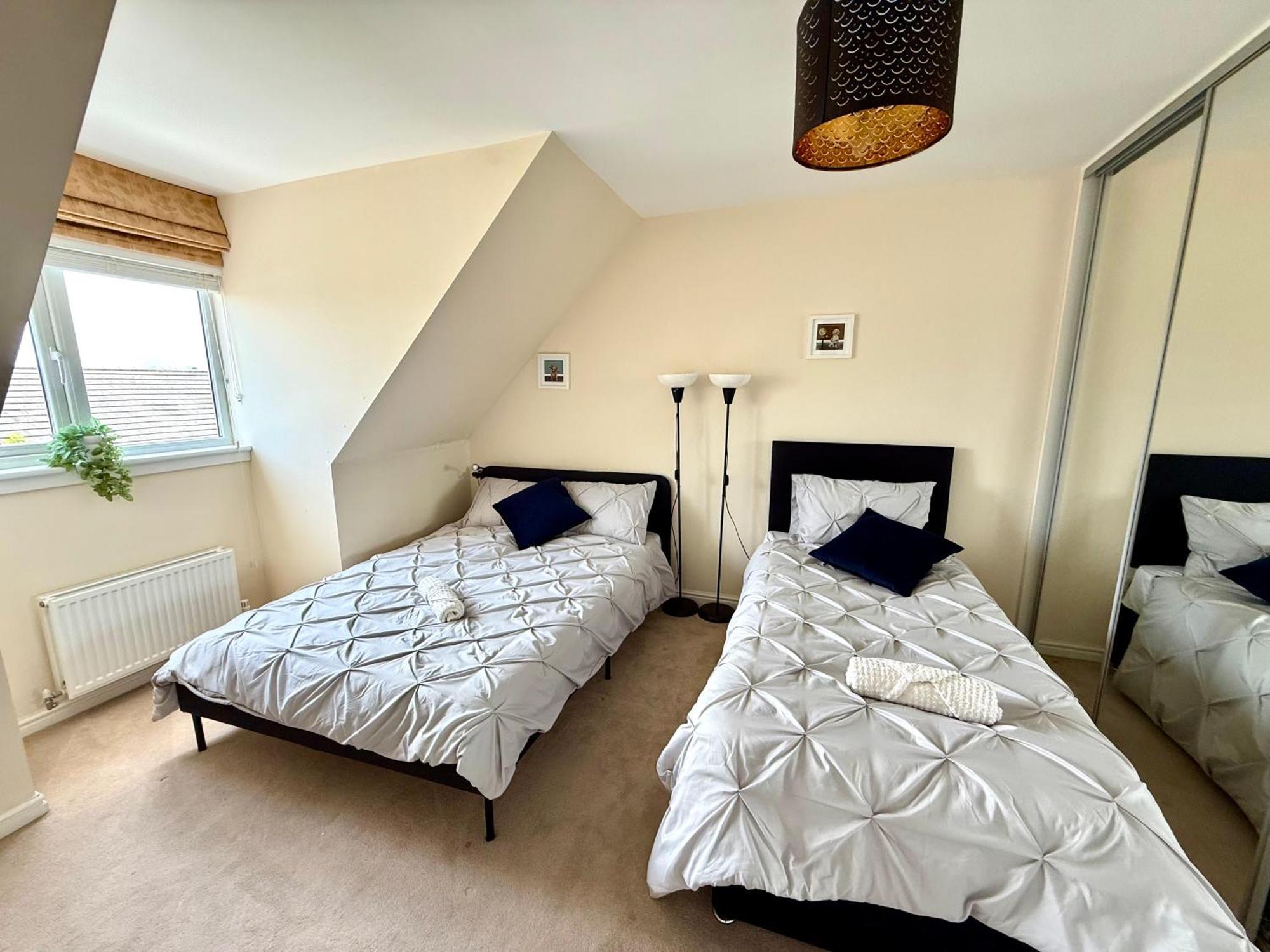 Ferienhaus Torwood Townhouse - Free Parking And Contractor Friendly Edinburgh