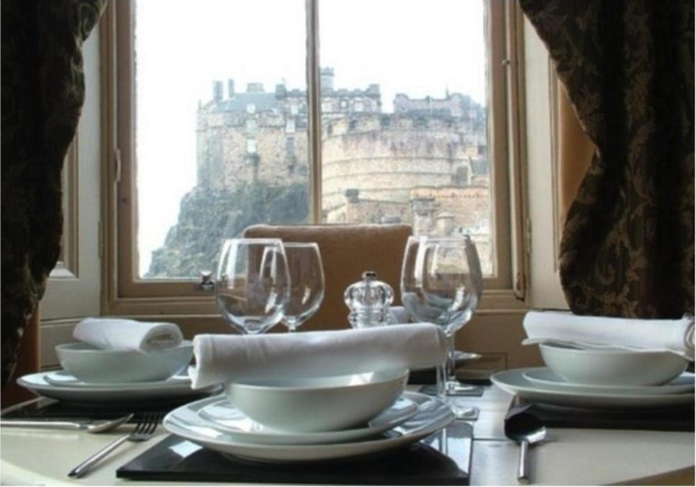 Apartment The Castle Esplanade Edinburgh