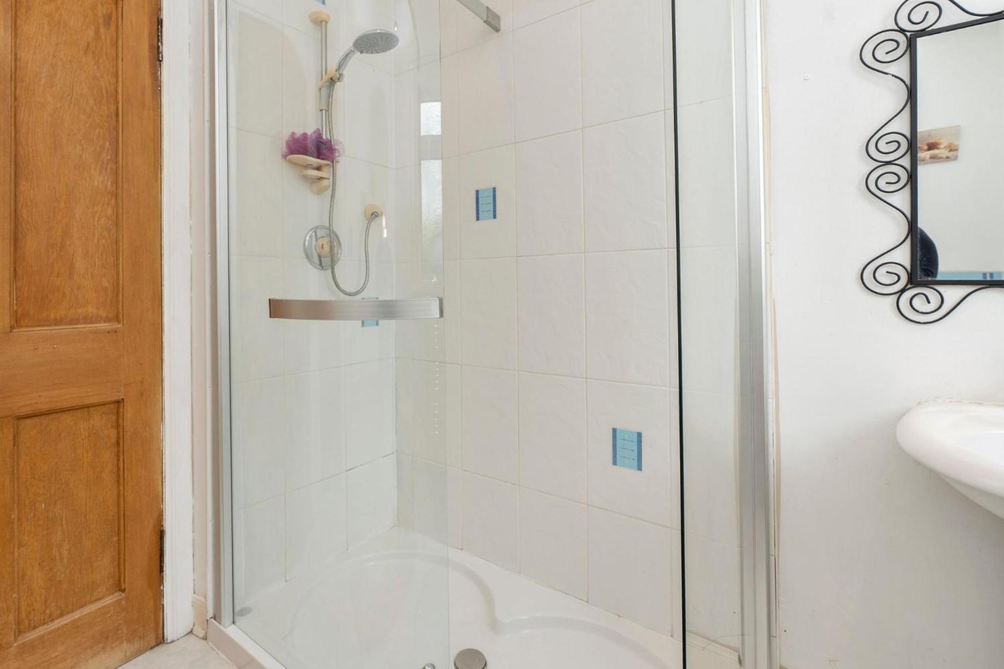 Guest house In - Cozy Every 5 Min Buses To Centre Free Parking Edinburgh