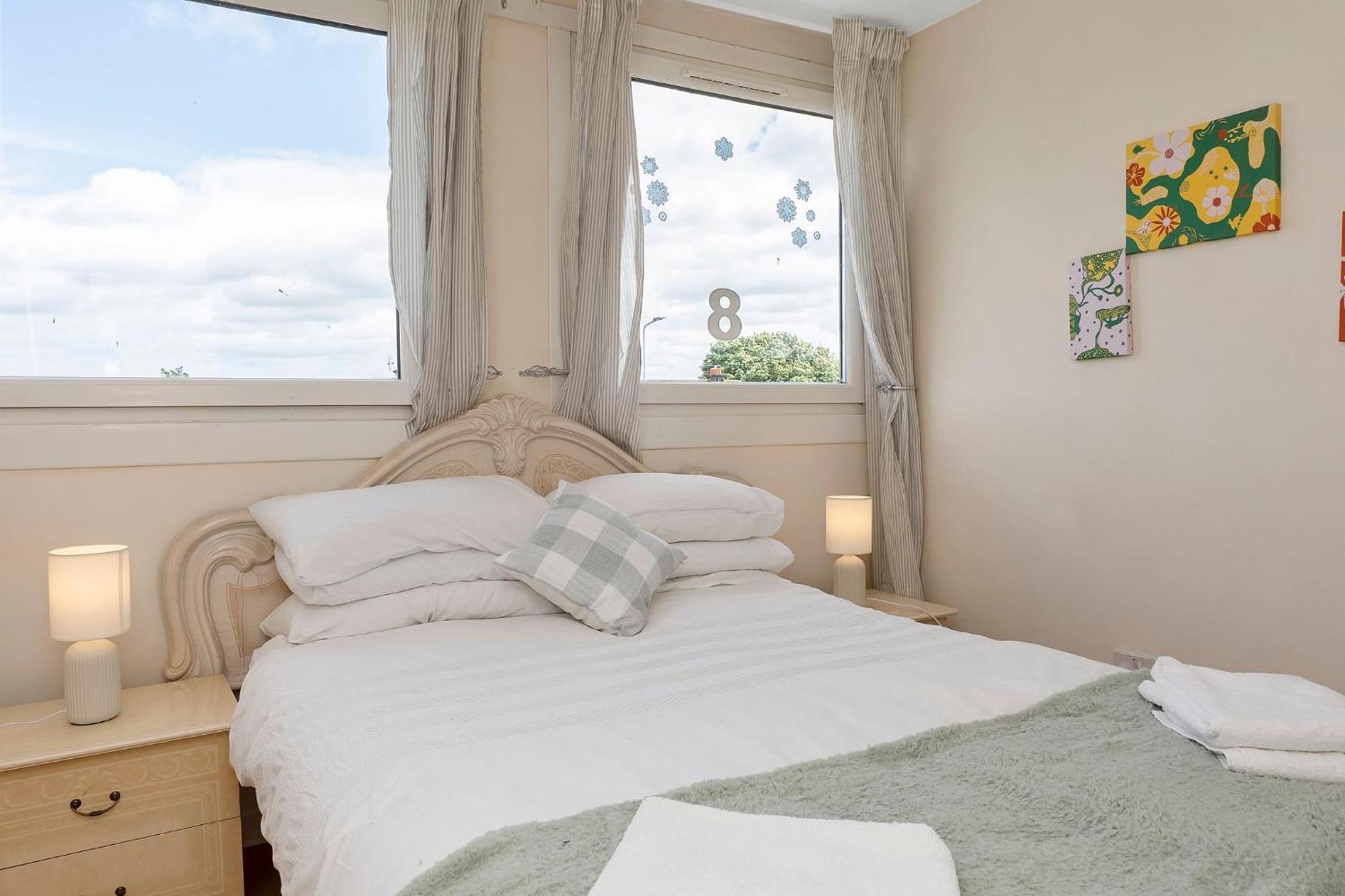 In - Cozy Every 5 Min Buses To Centre Free Parking Guest house
