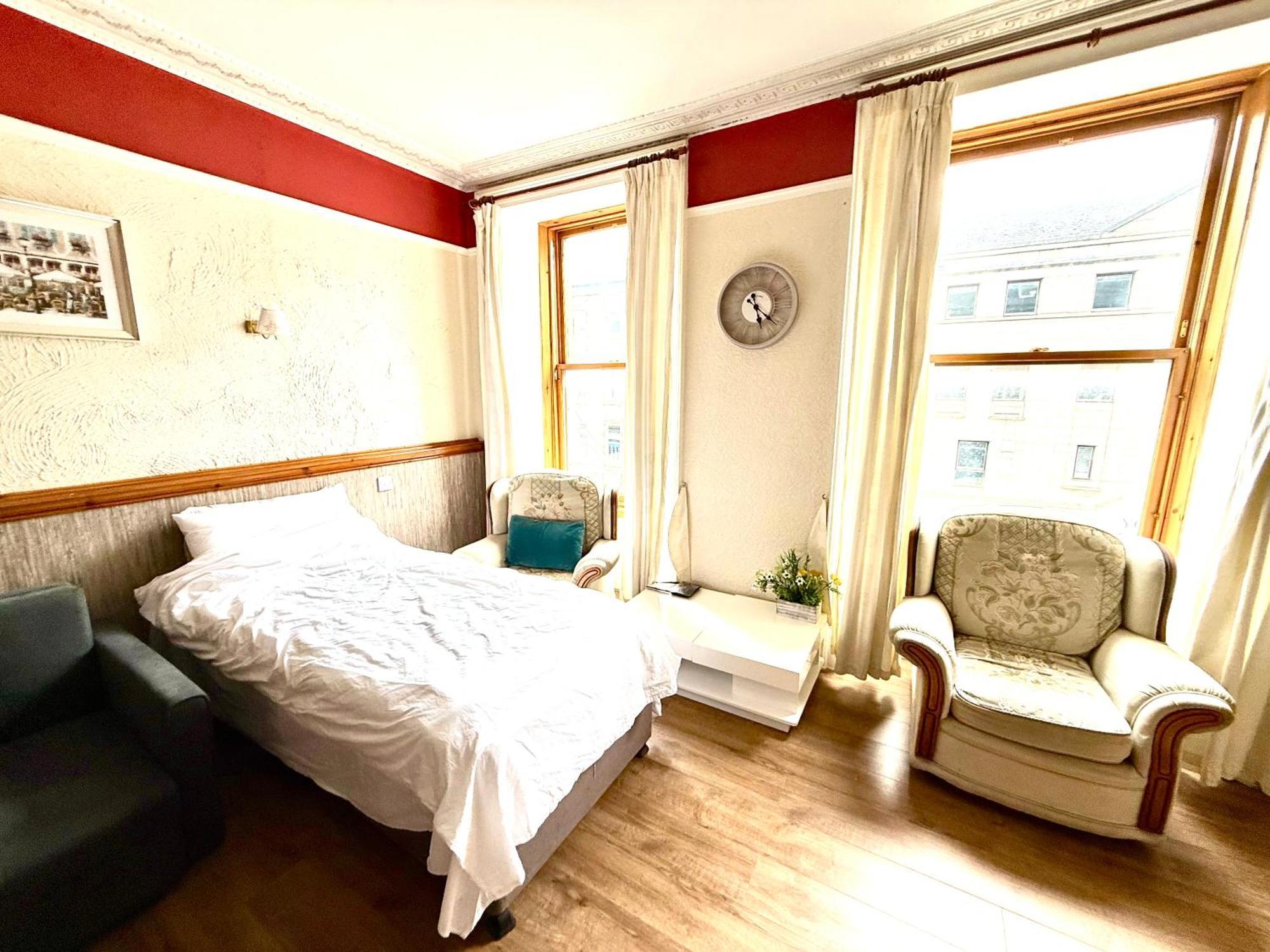 Clerk Streets Georgian Apartment - Superfast Wifi - Central Edinburgh