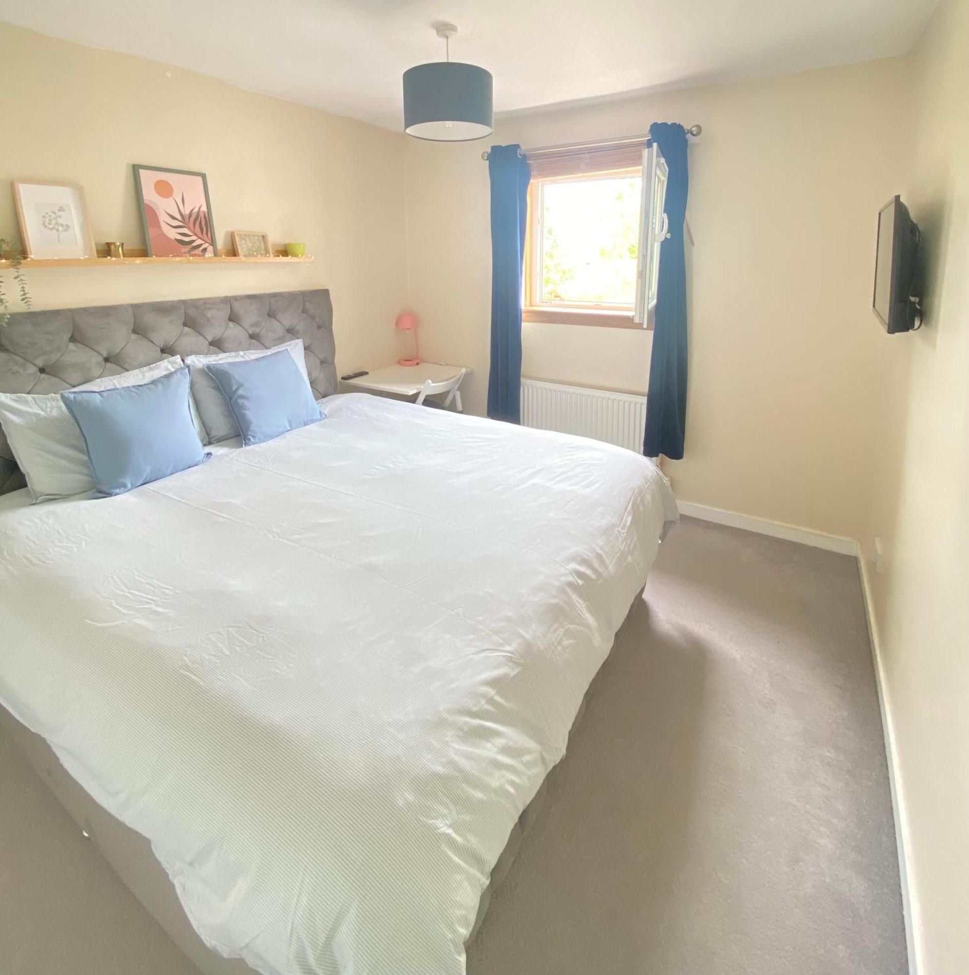 Cozy Private Bedroom In Quiet & Peaceful Location In Edinburgh