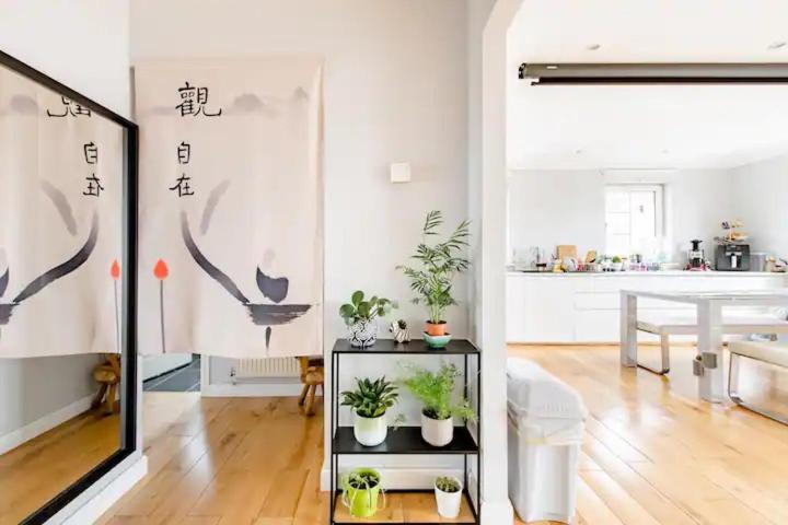 Homestay Double With Private Bathroom And Parking
