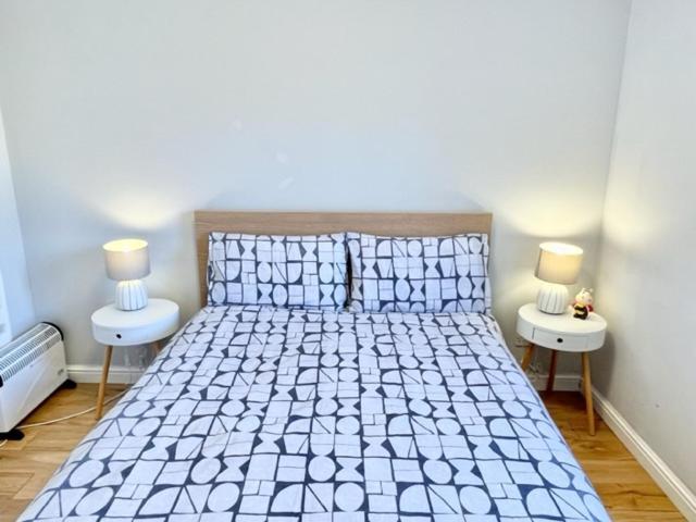 Double With Private Bathroom And Parking