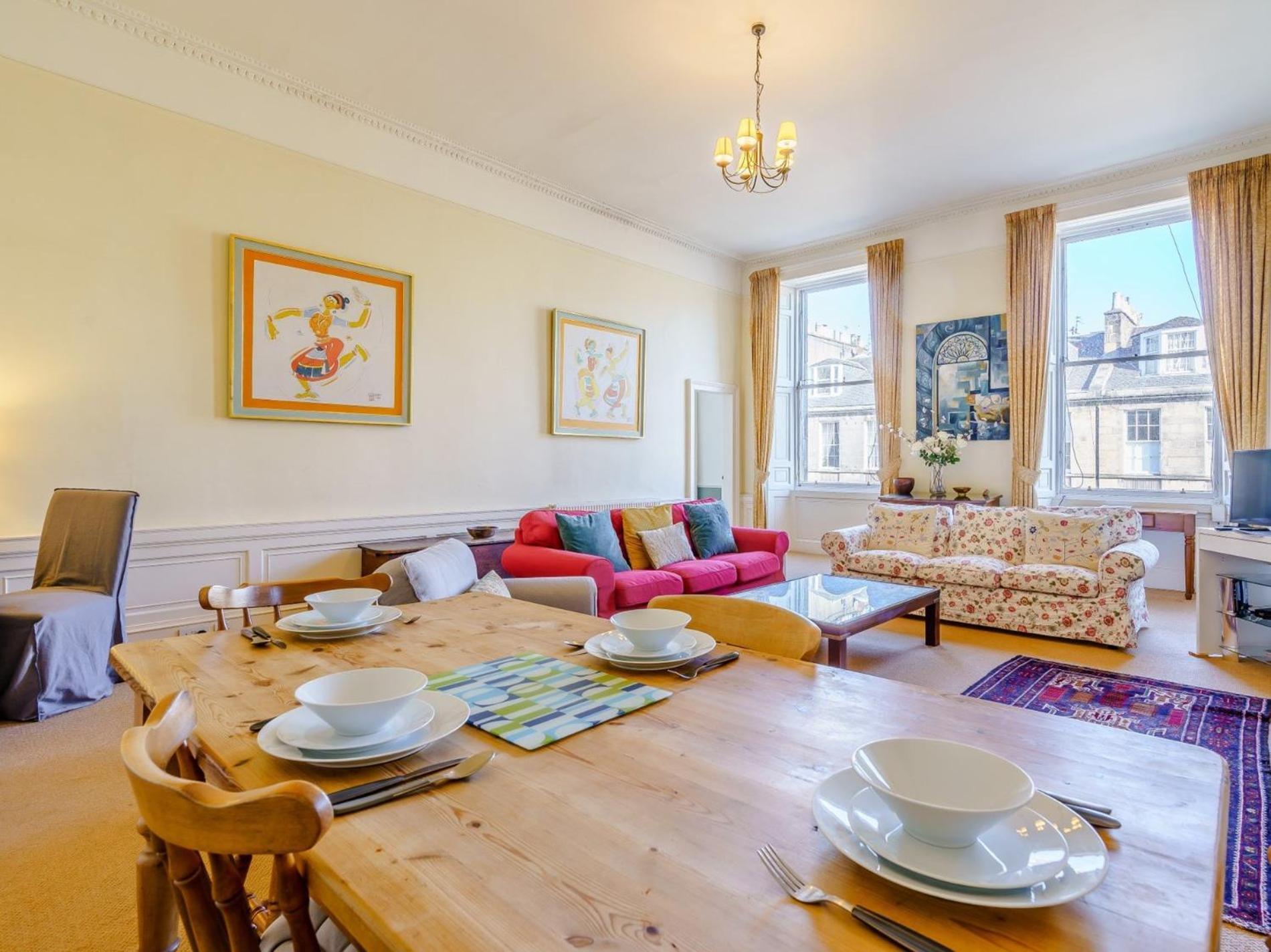 3 Bed In 79008 Apartment Edinburgh