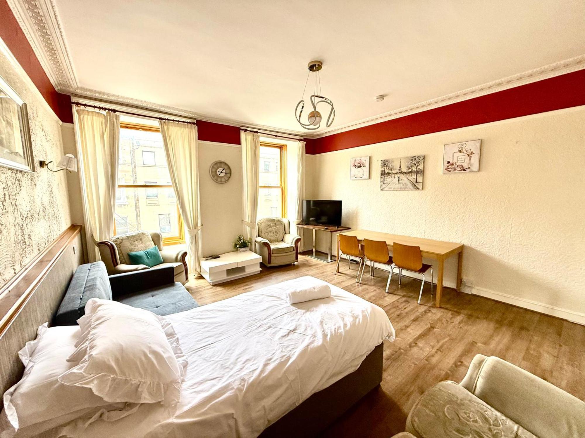 Clerk Streets Georgian Apartment - Superfast Wifi - Central Edinburgh Apartment *