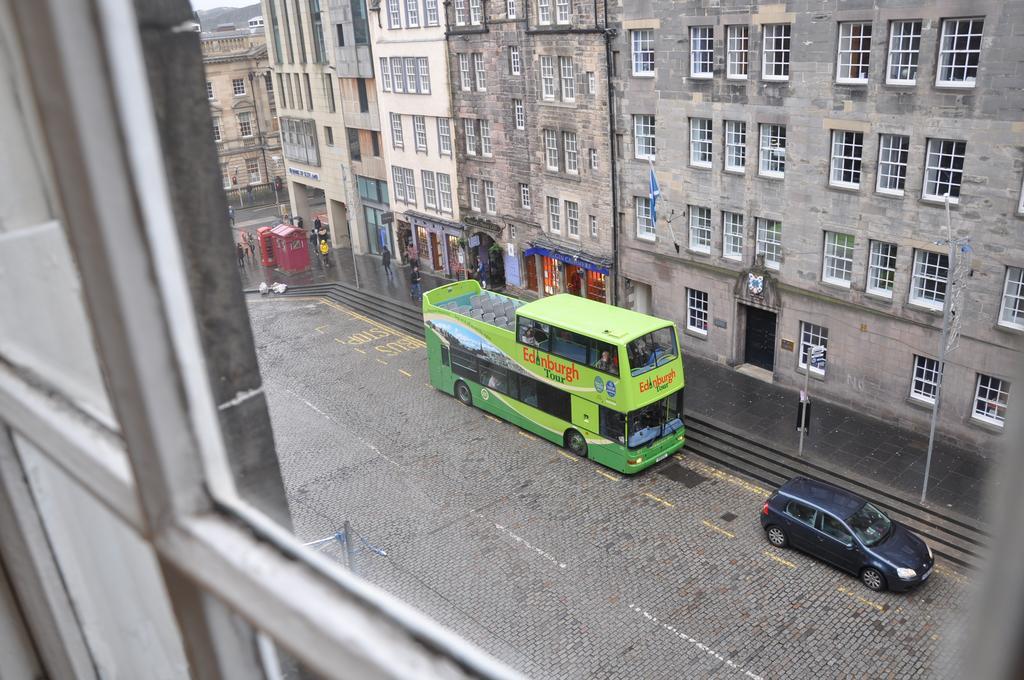 - Royal Mile * Edinburgh