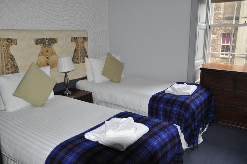 - Royal Mile Apartment *