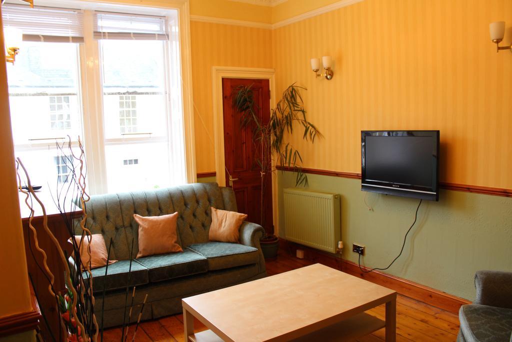 City Centre Apartment Lochrin Apartment