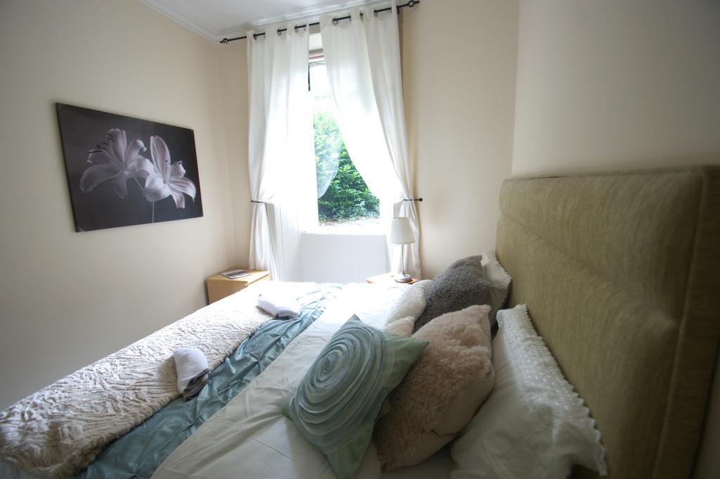 Capital -50 Broughton Road Apartment