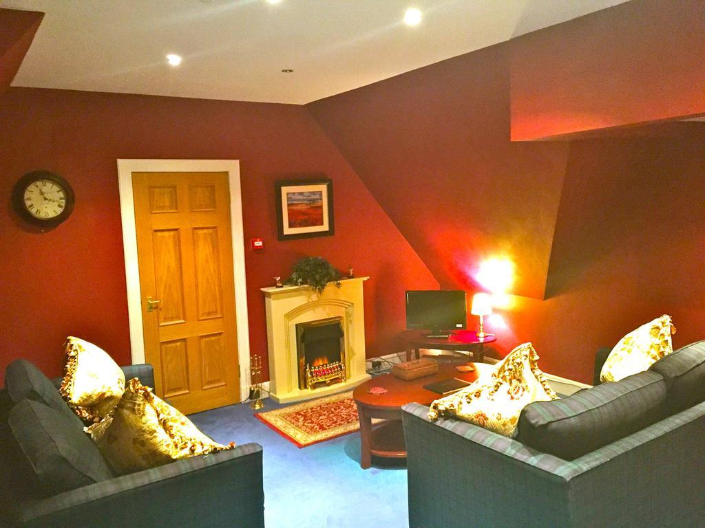 Melville House Apartment