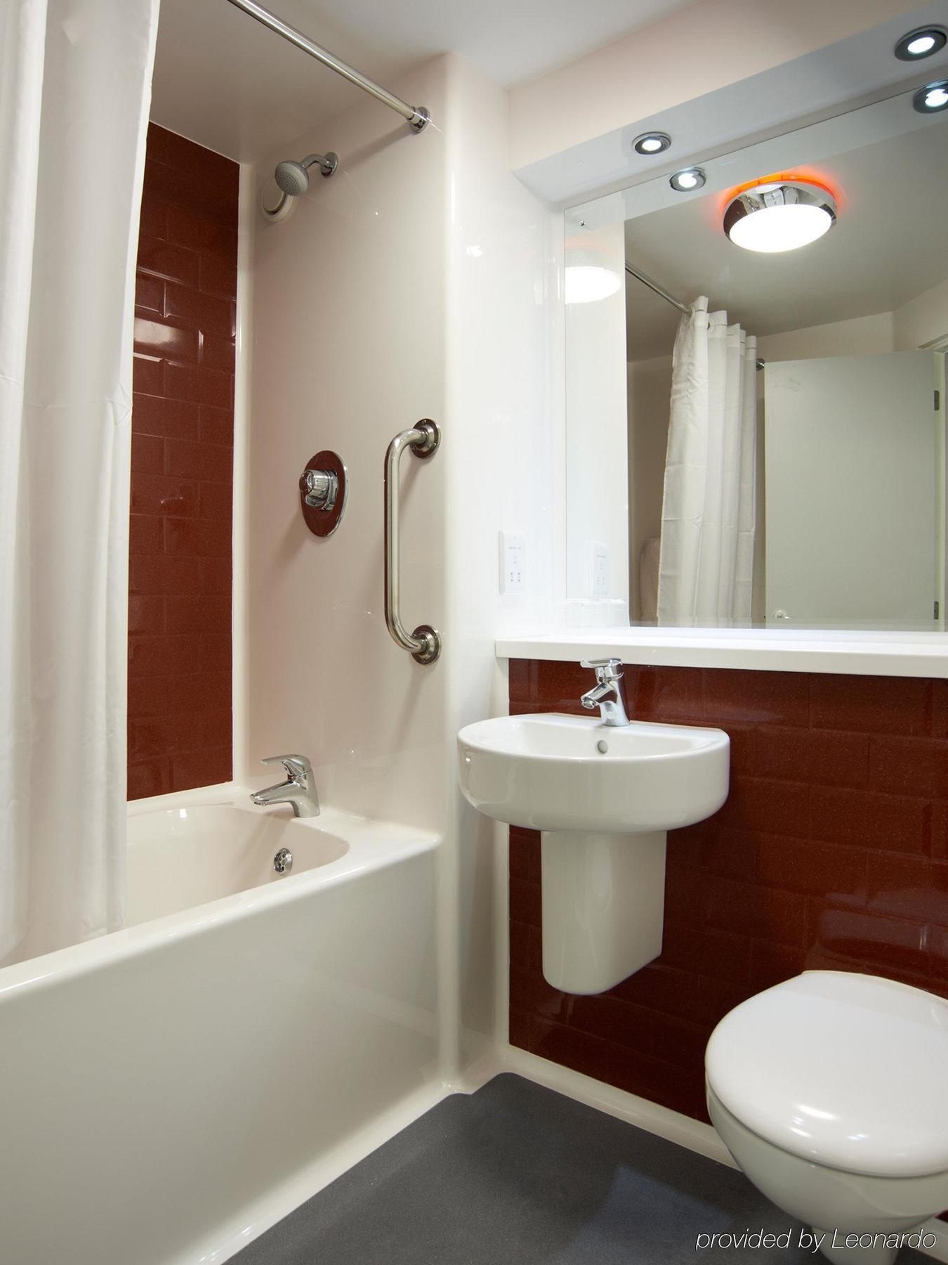 Hotel Travelodge Queen Street 3*