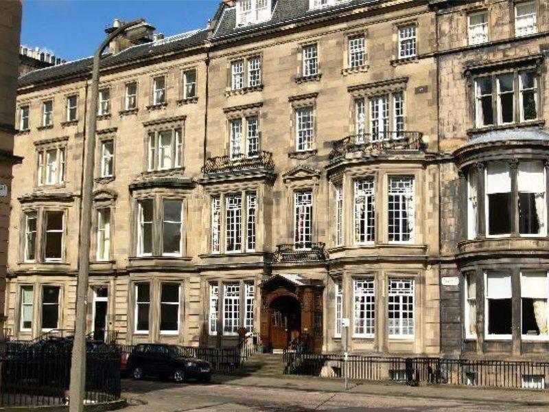 Hotel B+B Edinburgh 4*