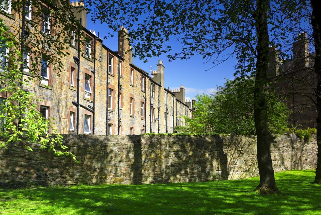 Holyrood Park View Apartment *