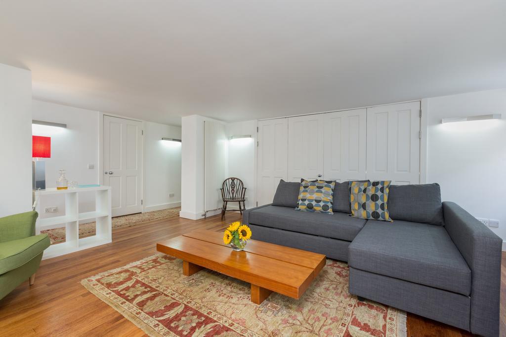 Dundas Apartment