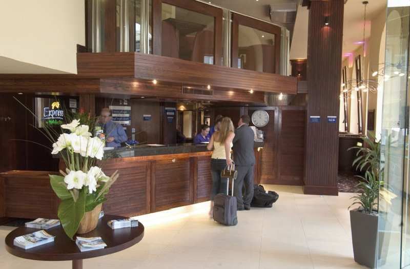 Express Centre By Ihg 3*
