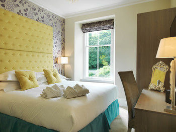 Hotel 24 Royal Terrace 4*