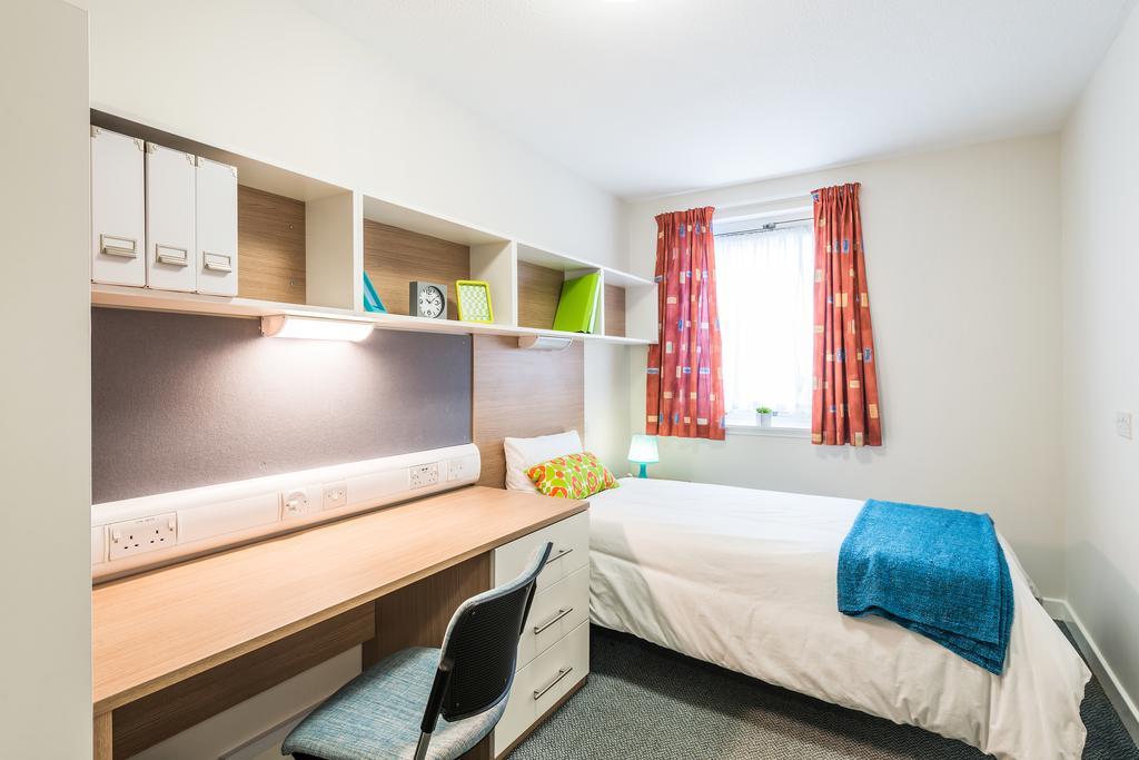 Fraser Court