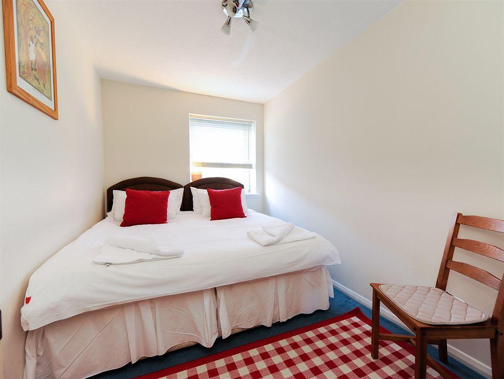 Rodney Apartments By Destination Edinburgh Apartment *