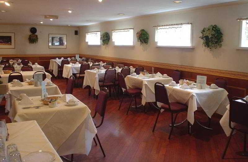 Brooks Hotel 3*