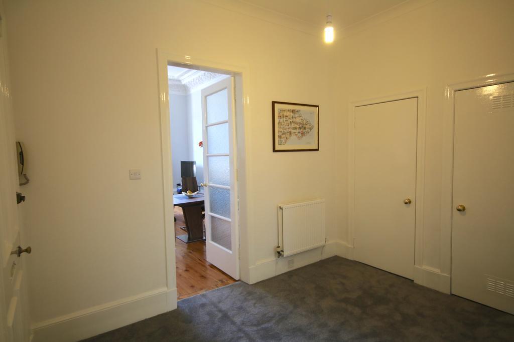 Apartment Glencairn Crescent