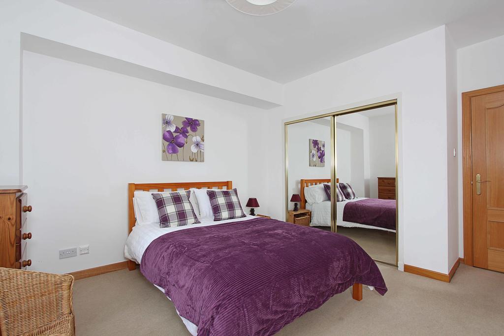 Leith - The Moorings * Edinburgh