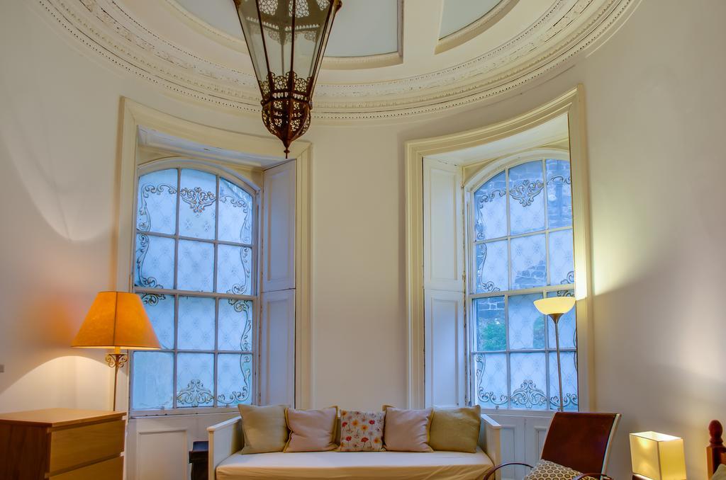 Merchants Retreat Apartment