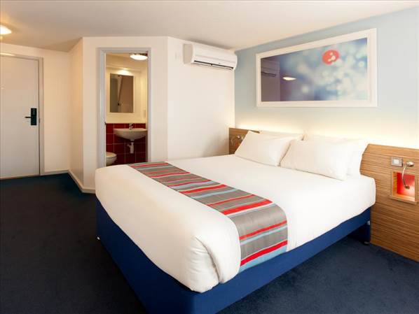 Travelodge Waterloo Place Hotel