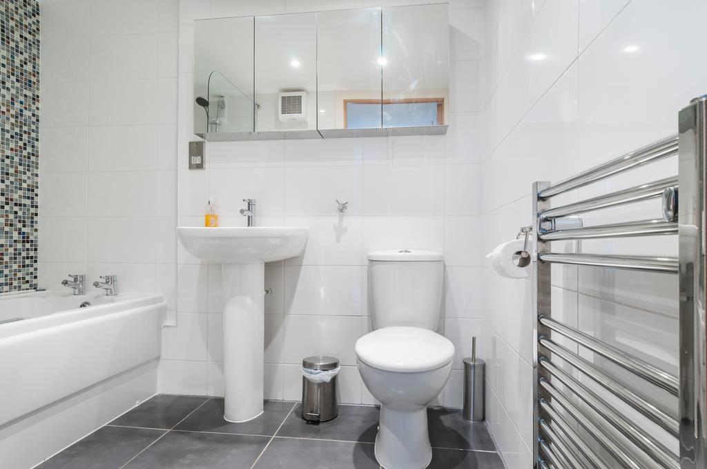 The Citadel Apartment * Edinburgh