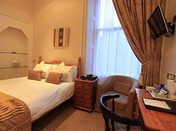 Ceilidh-donia Hotel