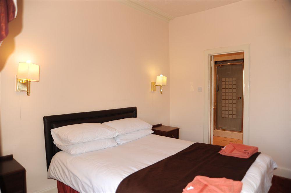 City Guest House 3* Edinburgh