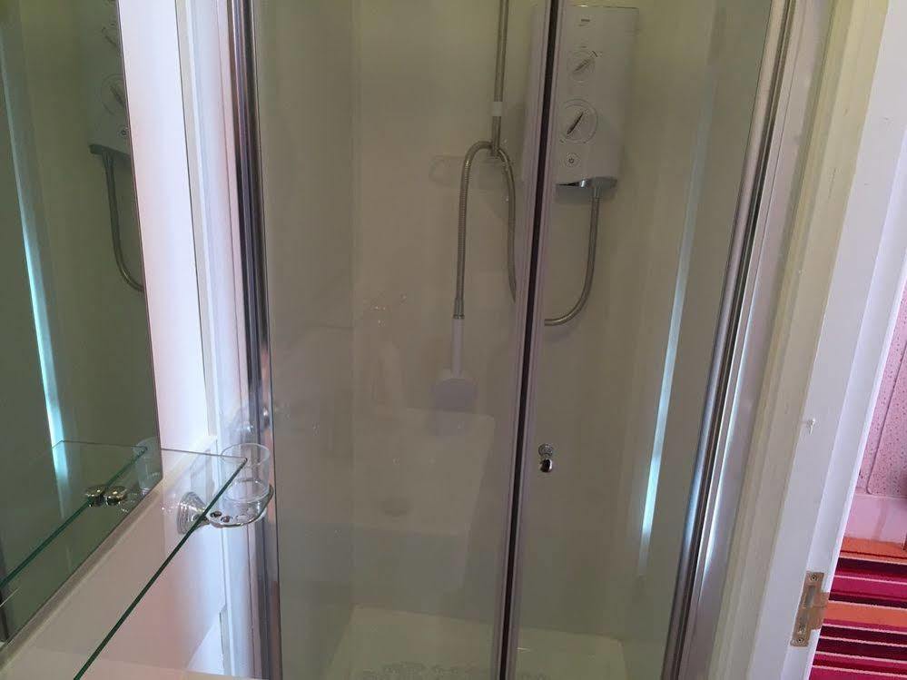 16 Pilrig Bed & Breakfast Edinburgh