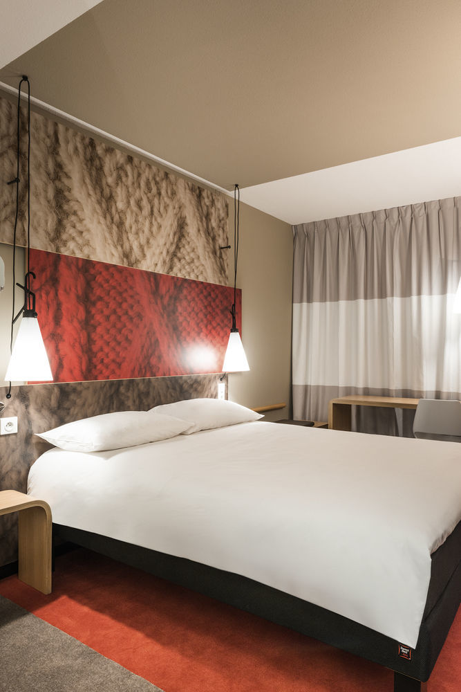 Ibis Centre Royal Mile – Hunter Square Hotel 3*