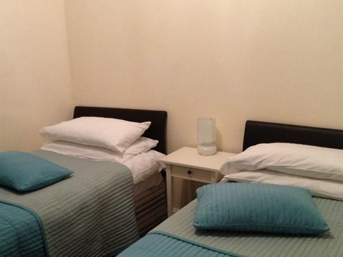 Central Apartments Edinburgh *