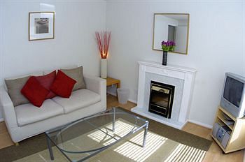 Rodney Apartments By Destination Edinburgh Apartment