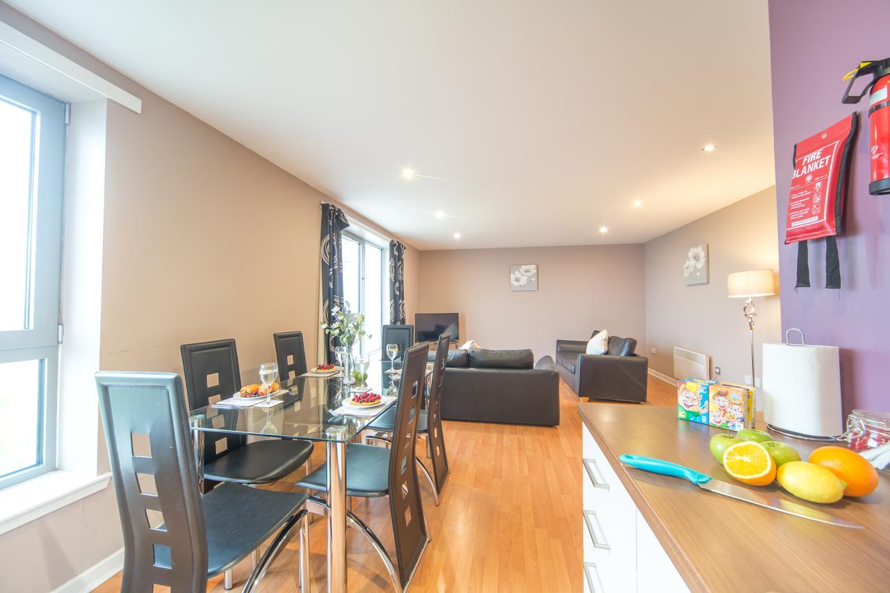 Western Harbour View Apartment