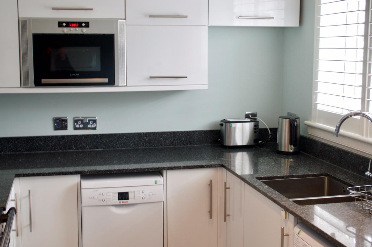 2 Bedroom House In Haymarket Accommodates 4 Edinburgh