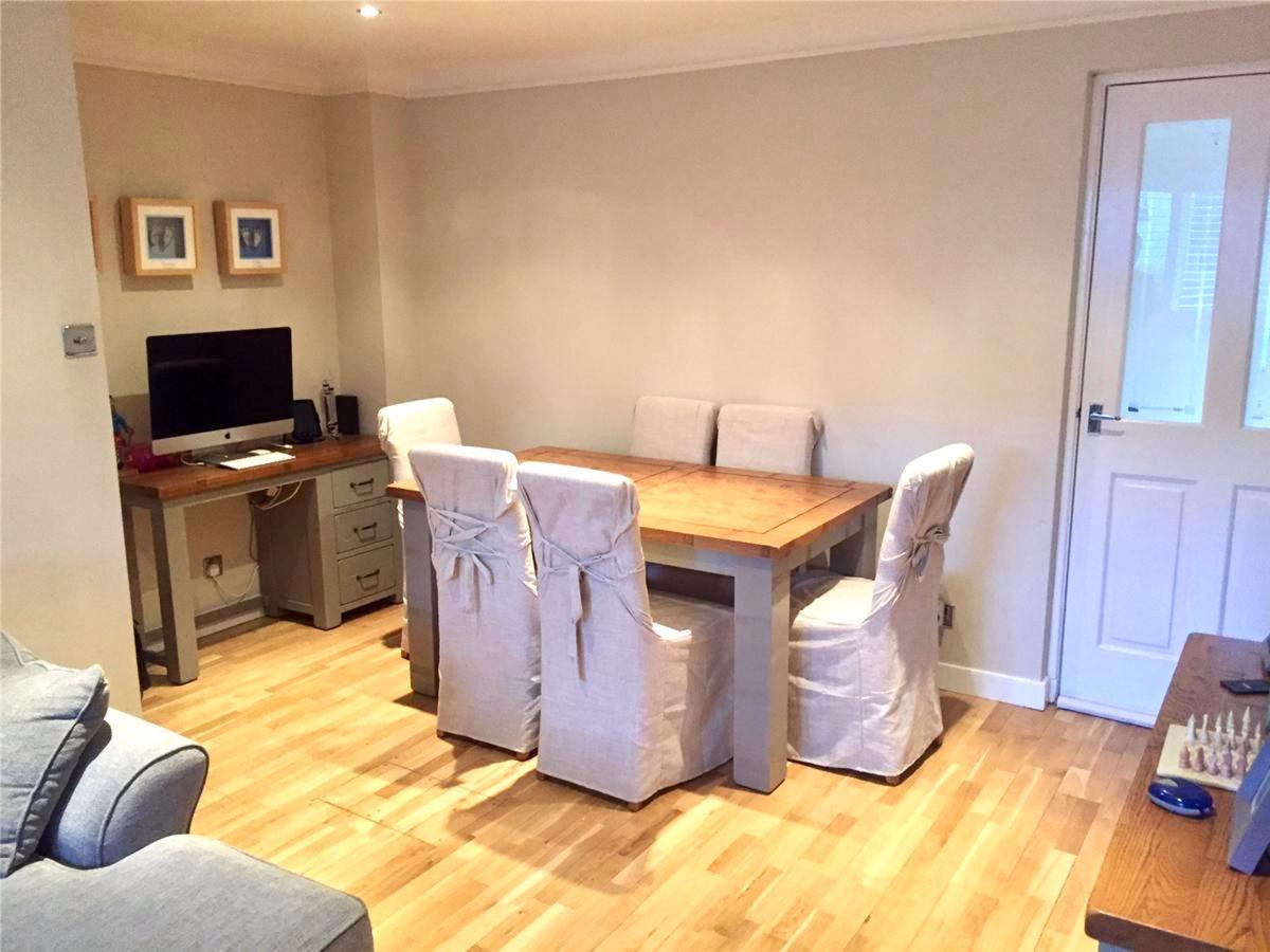 2 Bedroom House In Haymarket Accommodates 4 Edinburgh