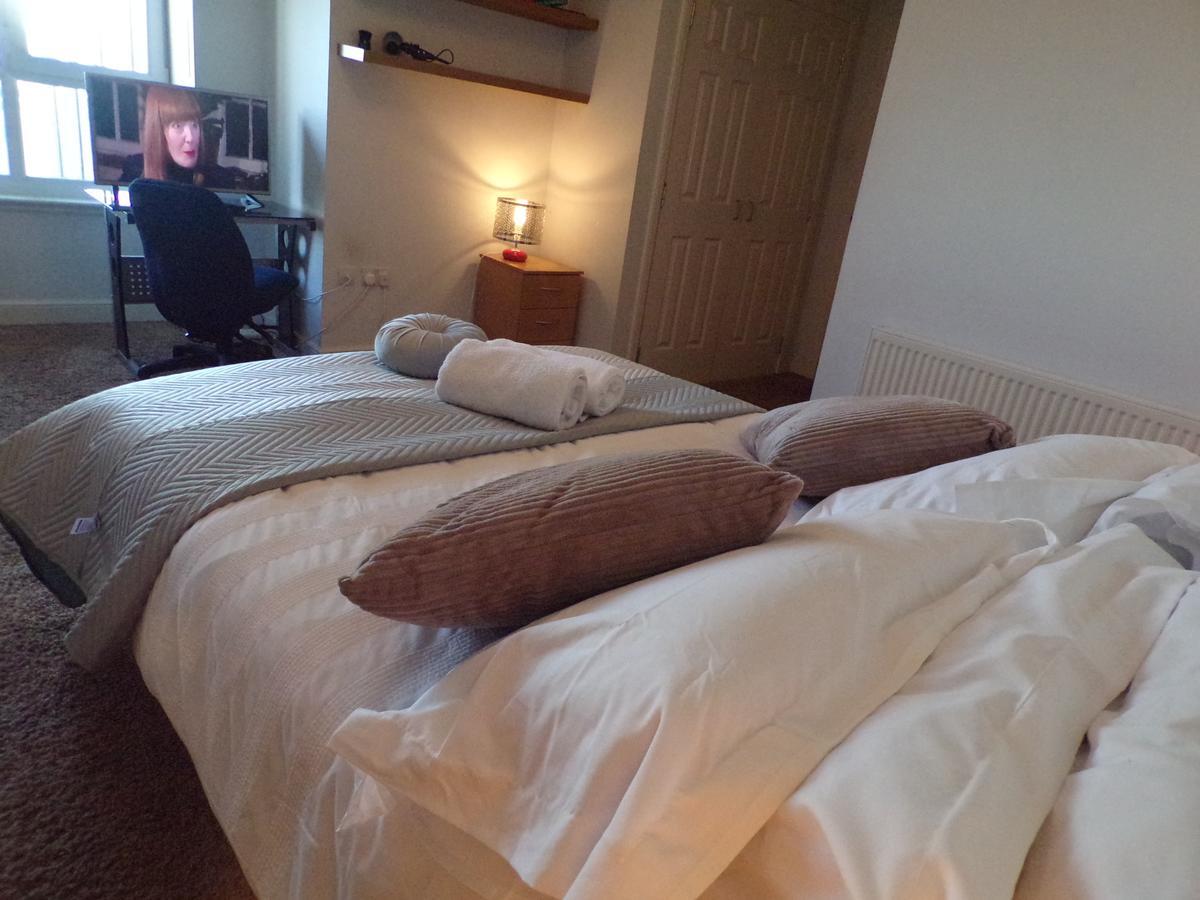 3 Bedroom Penthouse With Rooftop / Balcony & Parking Edinburgh