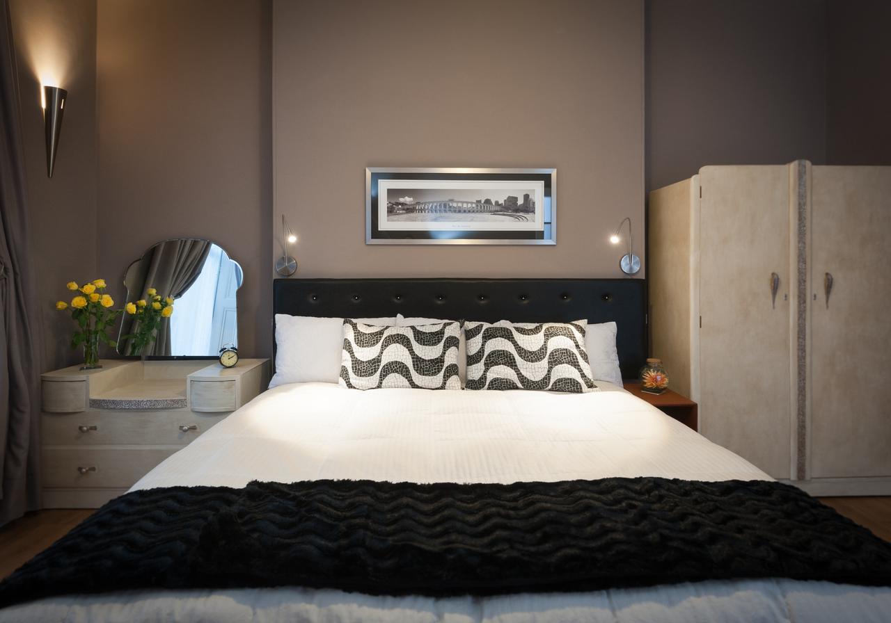 The Haymarket Terrace Apartment *